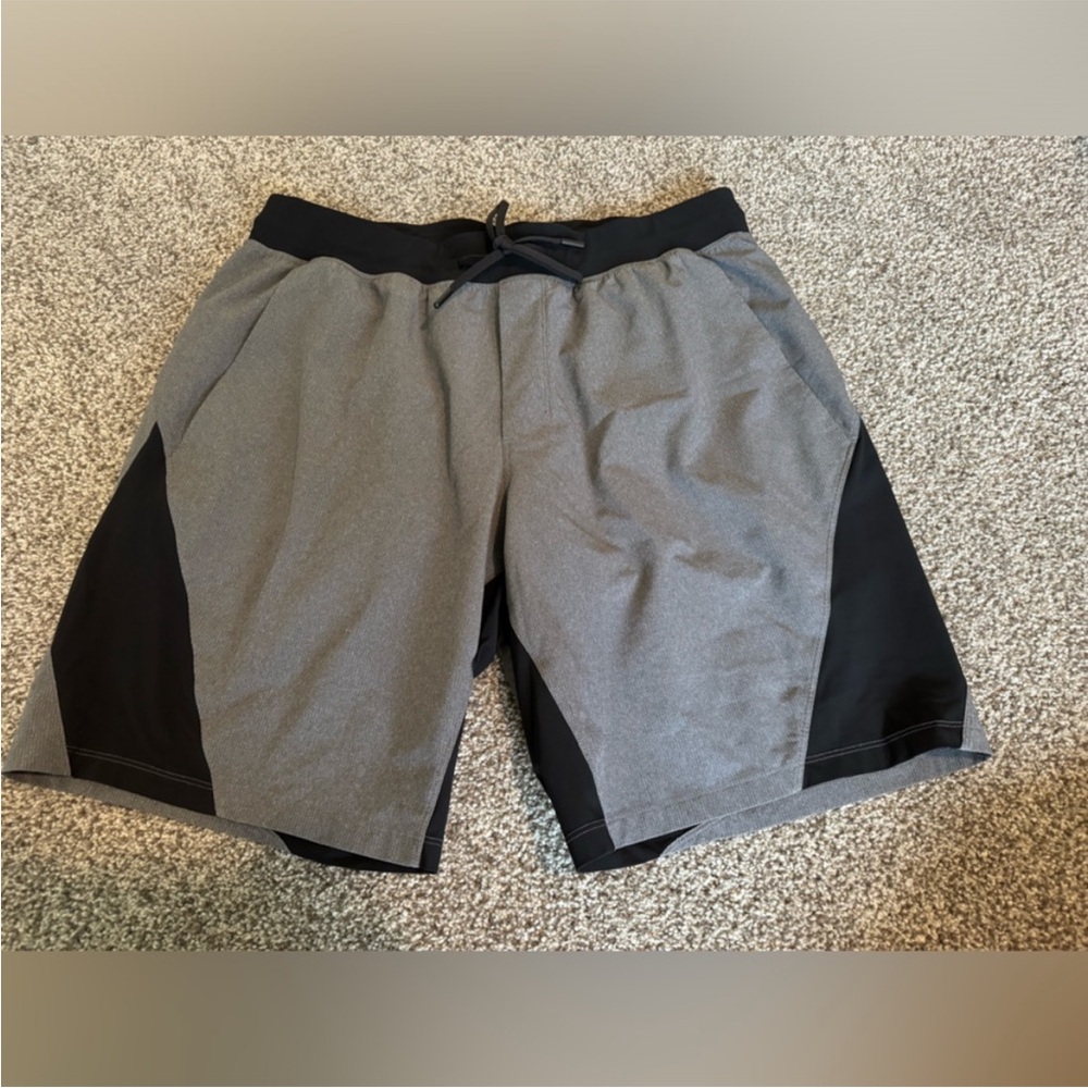 lululemon athletica Two-Tone Gray and Black Athletic Shorts